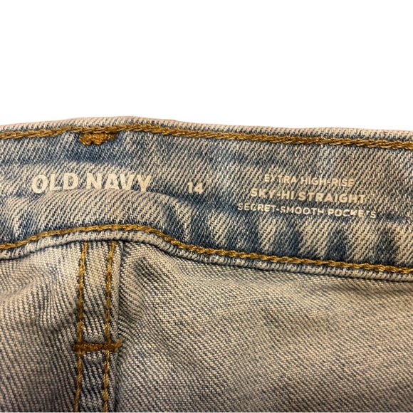 Old Navy women’s size 14 Extra High Rise Ski-Hi straight Jeans smoothing pockets - Picture 3 of 8